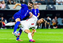Rondom Ajax: Sutalo maakt geen indruk: 'Ongelooflijk, waar zitten we naar te kijken?'