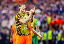WK-journaal: Weghorst krijgt er behoorlijk van langs; wisselende resultaten voor (oud-) Ajacieden