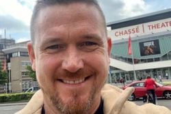 Johnny de Mol reageert op Spaanse rechtszaak over mishandeling van Shima Kaes