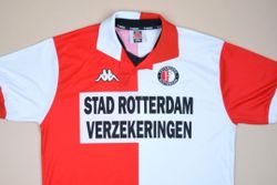 Het nieuwe shirt van Feyenoord uitgelekt (en het is: groen!)