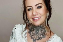 Vriendin Peter Gillis wil van haar tatoeages af: 'Ik word niet geaccepteerd'