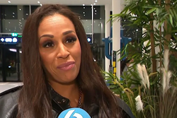 Boze Glennis Grace zoekt ruzie met volger in gelekte screenshots (FOTO)