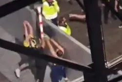Politie zoekt verdachten na gewelddadig mishandeling bij Feyenoord-Fenerbahçe