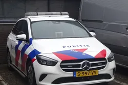 't Gooi: Meerdere politieauto's vernietigd na bizarre achtervolging
