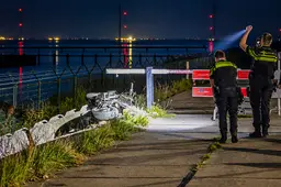 Motorrijder_met_spoed_naar_AMC_na_eenzijdig_ongeval_in_Lelystad_5