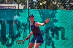 Caroline de Vries in Actie - Walking Tennis - Foto ITF