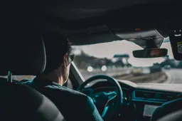 sergio-kian-tCyo-_-QYo0-unsplash