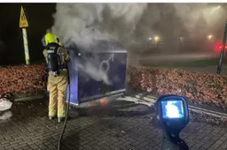 header help kringloopcentrum altena vervang onze verwoeste kledingcontainers