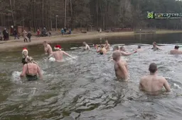 Jei panerti Dailidėn sausio 1-ąją nespėjote, padarykite tai vasario 16, kovo 11 arba velykinėse maudynėse (VIDEO. NUOTRAUKOS)