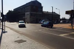 Jotvingių ir Pulko g. sankryžoje tvarkomi vairuotojus siutinę šviesoforai