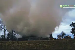 Gaisras ir vėlavę gaisrininkai paliko be pastogės (VIDEO. NUOTRAUKOS)