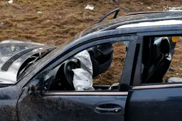 Vairuotojo pažymėjimo neturinti moteris sukėlė eismo nelaimę, avarijos metu sužalotas kūdikis neišgyveno