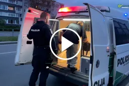 Neblaivus vairuotojas nesuprato, kad jį stabdo policija
