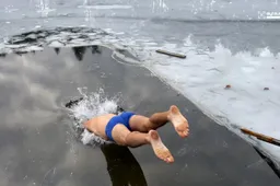 Alytaus sveikuoliai sausio 1-osios maudynėse nusivylė vieninteliu dalyku