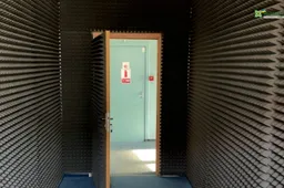 Konkursą dėl radijo naudotų patalpų skelbs iš naujo