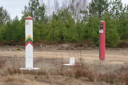 Sulaikė sieną neteisėtai kirtusius, prieglobsčio pasiprašiusius girtus užsieniečius