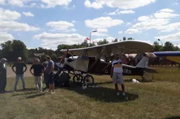 Lietuvos aviakonstruktorių sąskrydžio dalyviai leidosi ir kilo Alytaus aerodrome