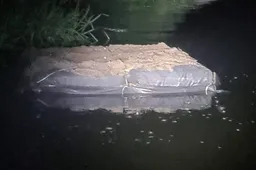 Sugavo dar vieną Nemunu plaukusią kontrabandos siuntą