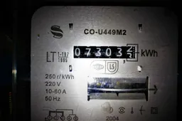 Elektros tiekimą ESO perduoda „Lietuvos energijos tiekimui“