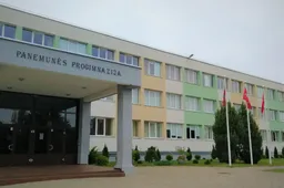 Vaikus į mokyklas priimti skaidriai įgalins Seimas