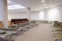 Centras Alytuje laukia ukrainiečių – siūlo maistą, lovas ir žaislus jų vaikams