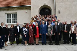 Kelių kartų švietimiečiai susitiko Kurnėnuose