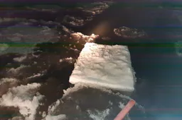 Nemune žvejoti plaustus su baltarusiškais rūkalais pasieniečiams padeda kolegos iš Estijos