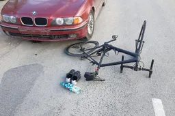 Kelyje Punios šilo link – per plauką nuo tragedijos: BMW rėžėsi į dviratininkus