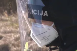 Leidžiami dviejų namų ūkių kontaktai lauke ir jų šventės atvirose vietose