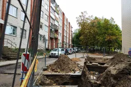 Vandens nebus keliuose Naujosios g. namuose