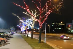 Alytų šventėms pradėjo puošti verslininkai  