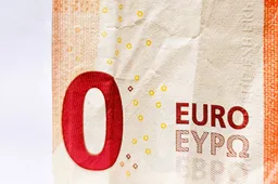 Atėjo į namus ir pasisavino voke buvusius pinigus