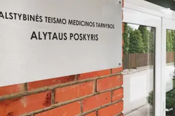 Negyvas vyras rastas garažų masyve