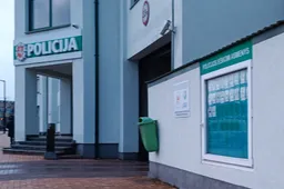 Mirusį vyrą rado namo laiptinėje