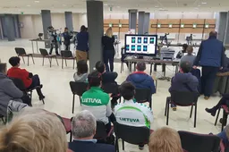 Alytiškė Martyna Džapbarovaitė iškovojo auksą ir „nušovė“ Lietuvos rekordą (NUOTRAUKOS)
