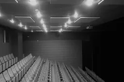 Alytaus teatro artistus ir  žiūrovus šildys infraraudonieji spinduliai