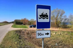 Dusioje įrengta vandens transporto priemonių įleidimo į ežerą vieta