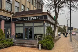 Uždaryta kavinė Alytuje laukia naujų šeimininkų