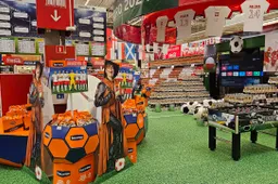 Futbolo sirgalių skaičiaus didėjimas visame pasaulyje skatina futbolo atributikos rinkos augimą