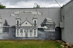 Atnaujinta bendruomenės namų siena pasakoja daugiatautę Dzūkijos miestelio istoriją