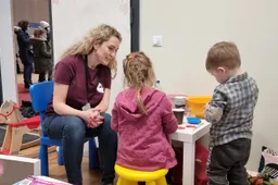 Kviečia teikti emocinę paramą vaikams ukrainiečių registracijos centre Alytuje