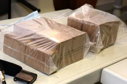 Siuntų sandėlyje Prienų rajone rasta 12 paketų su narkotikais