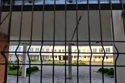 Daugiau nei tūkstančio nelegalių migrantų Likiškėlių progimnazijoje nebus