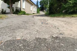 Asfalto Alytuje sulauks ir Kreivoji gatvė