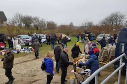 Alytaus rajone prigijęs „Bagažinių turgelis“ pradeda antrąjį sezoną