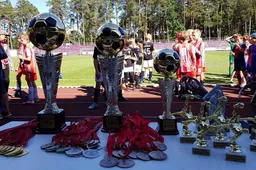 Pagrindinio stadiono veją išmėgino vaikai iš Alytaus, Kauno ir Vilniaus