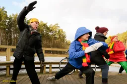 Paminėjo šventinį pirmadienį, kviečia prisijungti prie ryto mankštų