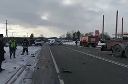 Kraupi avarija prie degalinės ties Daugais: žuvo du žmonės, vienas sužeistas (NUOTRAUKOS. ATNAUJINTA. PAPILDYTA. VIDEO)