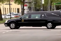 Laidotuvėms karantino metu – mažiau ribojimų, gedulingi pietūs – leidžiami