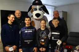 Šypsenas policija padovanojo penkiavaikei šeimai